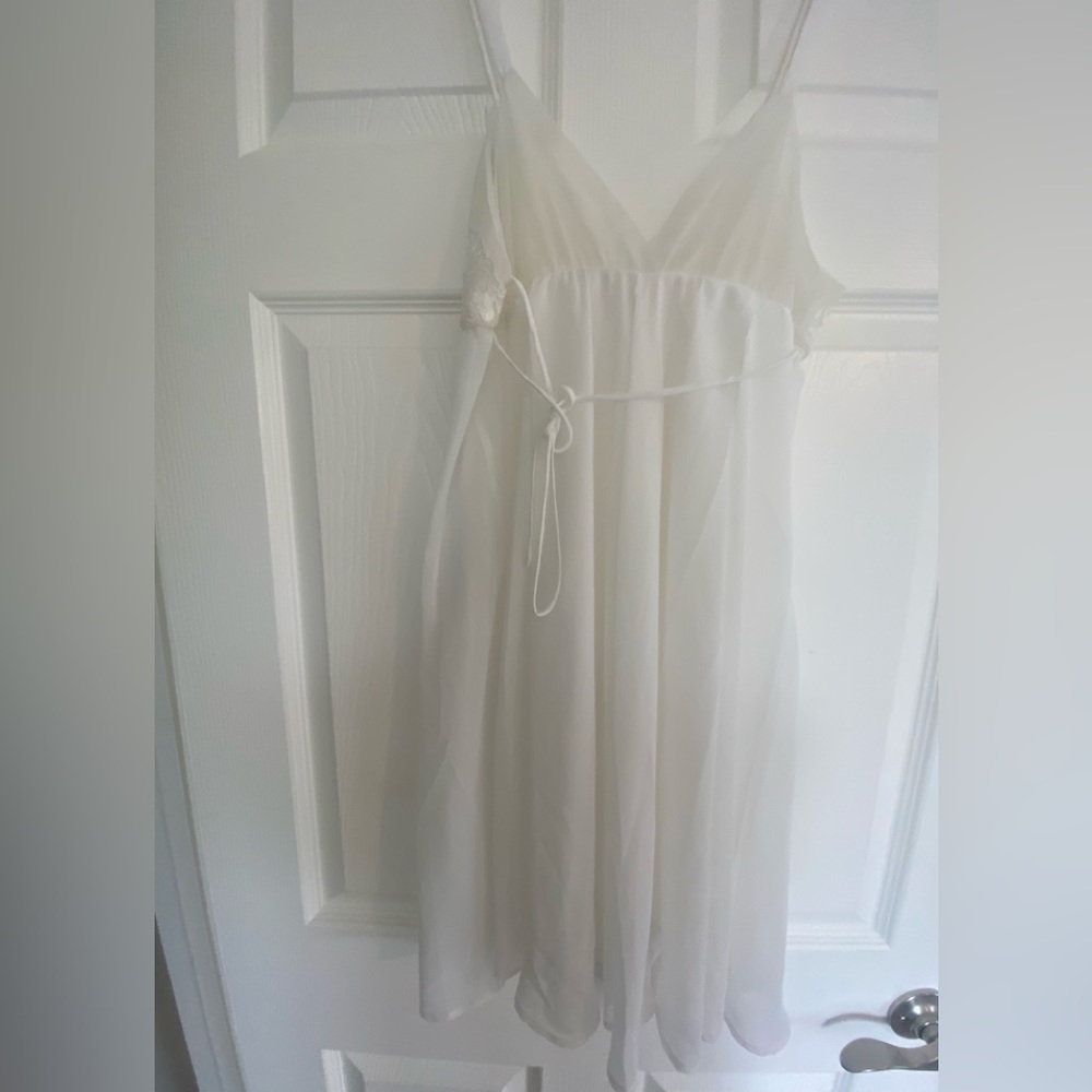 Oscar de la Renta night gown - Picture 4 of 4